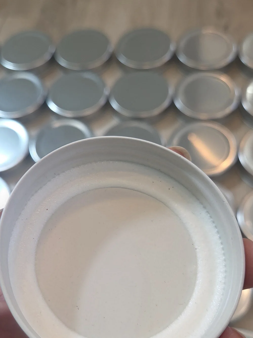 Silver Metal Screw-Top Metal Lids (33 Pack)